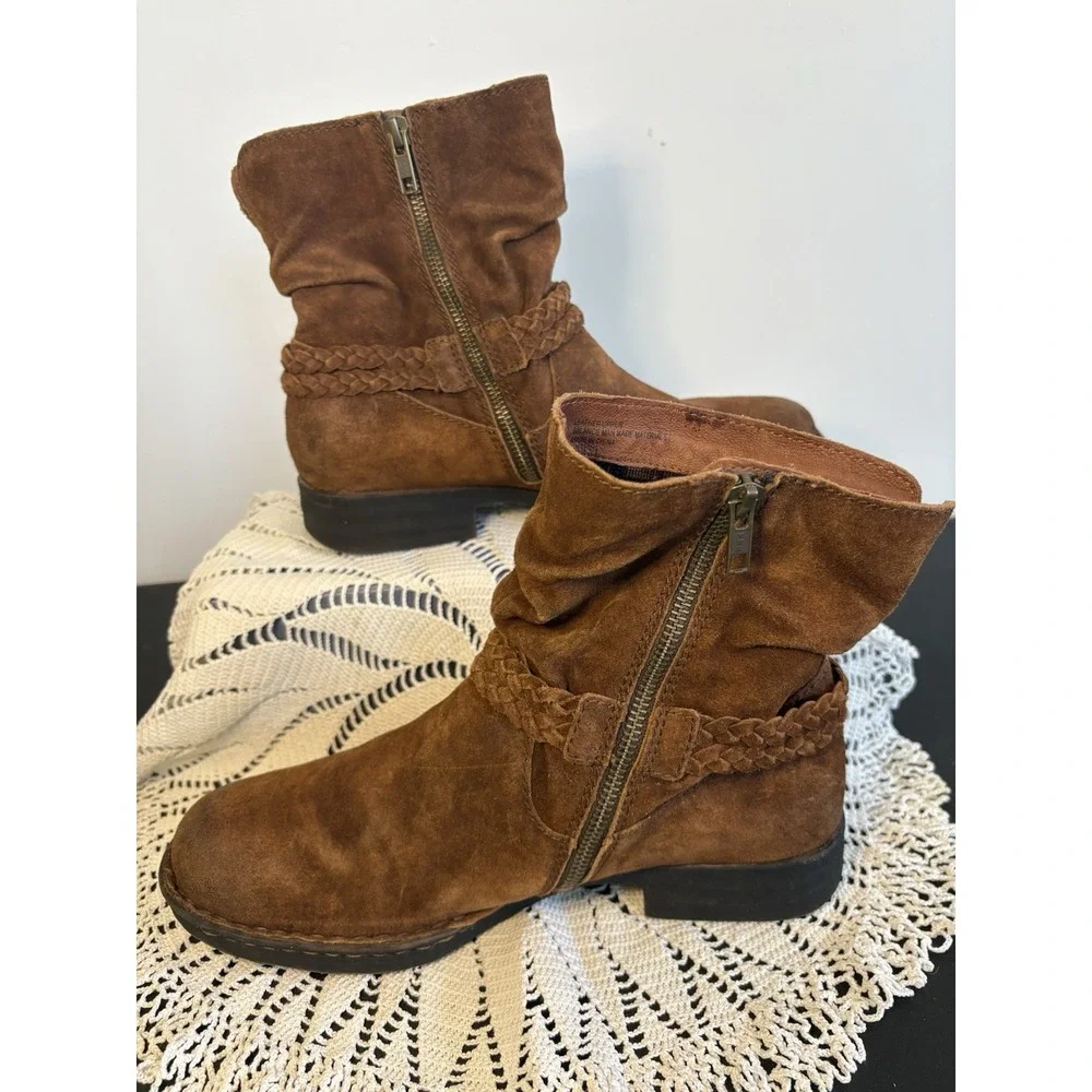 Size 9 BORN OUVEA Zip Boot Rust Brown Distress Suede Braided Tassle-pre Owned